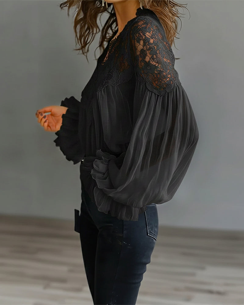 Aurelia™ - Elegante Spitzenbluse mit Patchwork-Details