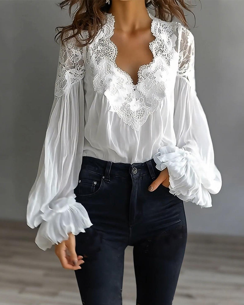 Aurelia™ - Elegante Spitzenbluse mit Patchwork-Details