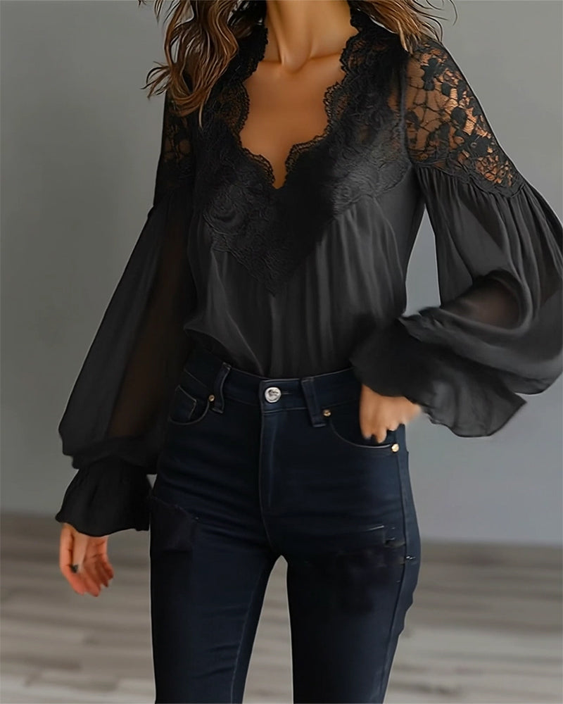 Aurelia™ - Elegante Spitzenbluse mit Patchwork-Details