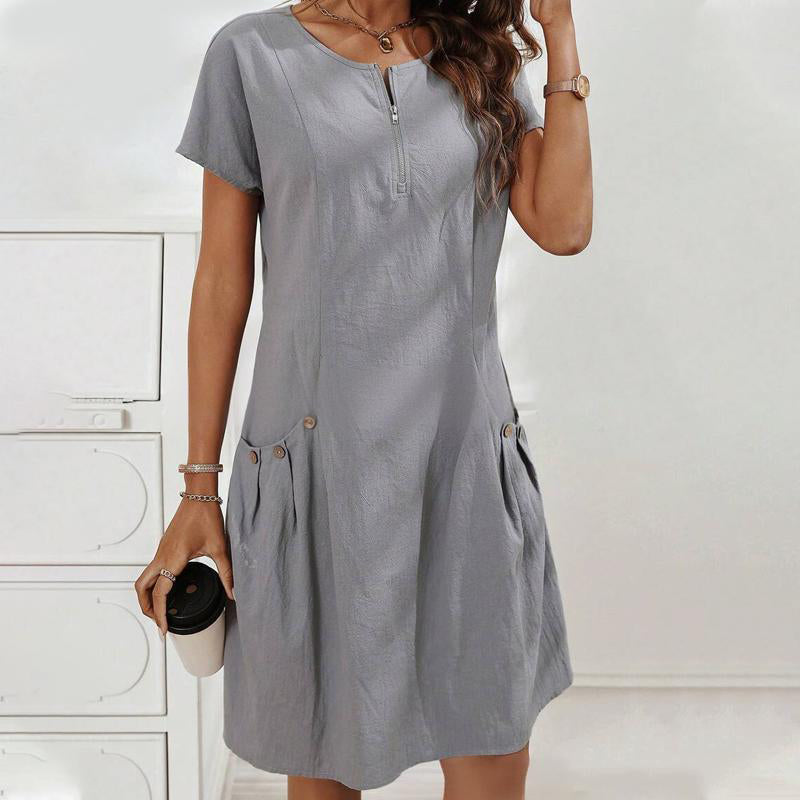 Nora™ Sommerkleid | Lässiges Midi Kleid mit Halbzipper & Taschen