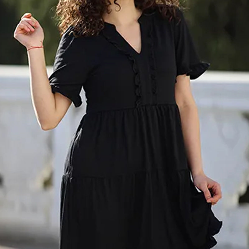 Frida™ Stufenkleid | Sommerkleid mit Rüschenbesatz & V-Ausschnitt in 13 Farben